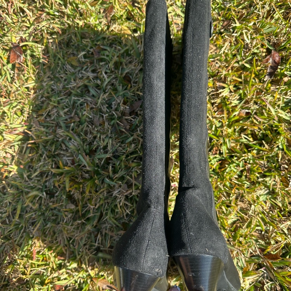 Black Knee-High Women's Boots - Picture 6 of 7